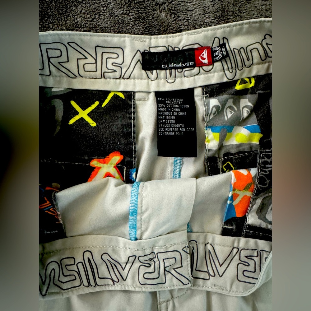 Vintage Quiksilver Chino Shorts White 31
